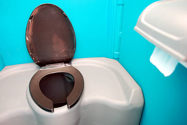 Best Porta potty delivery and setup  in Clayton, IN